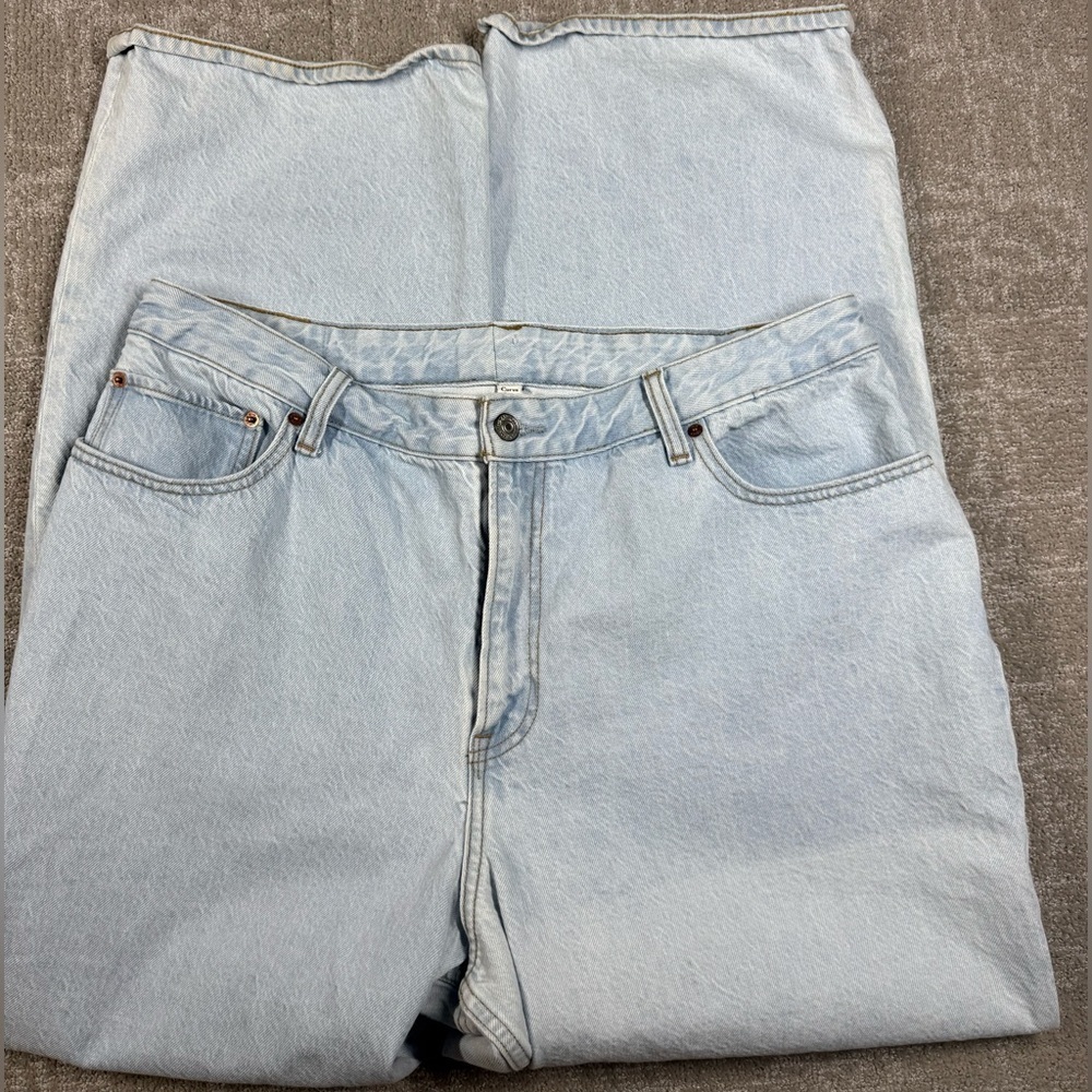 Abercrombie and Fitch Light Wash Wide Leg Baggy Curve Love Jean READ BELOW